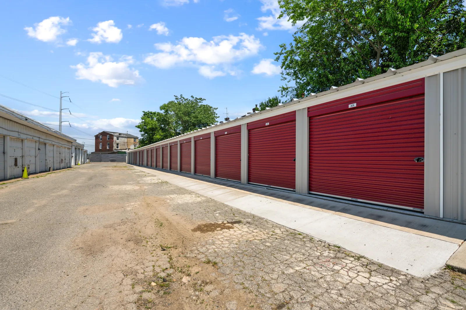 2030 Cemetery Ave today, photo 2